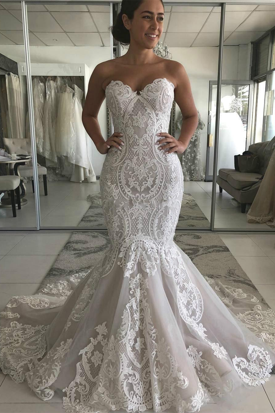 Sexy Mermaid Ivory Lace Appliques Backless Wedding Dresses Wedding Gowns W1011