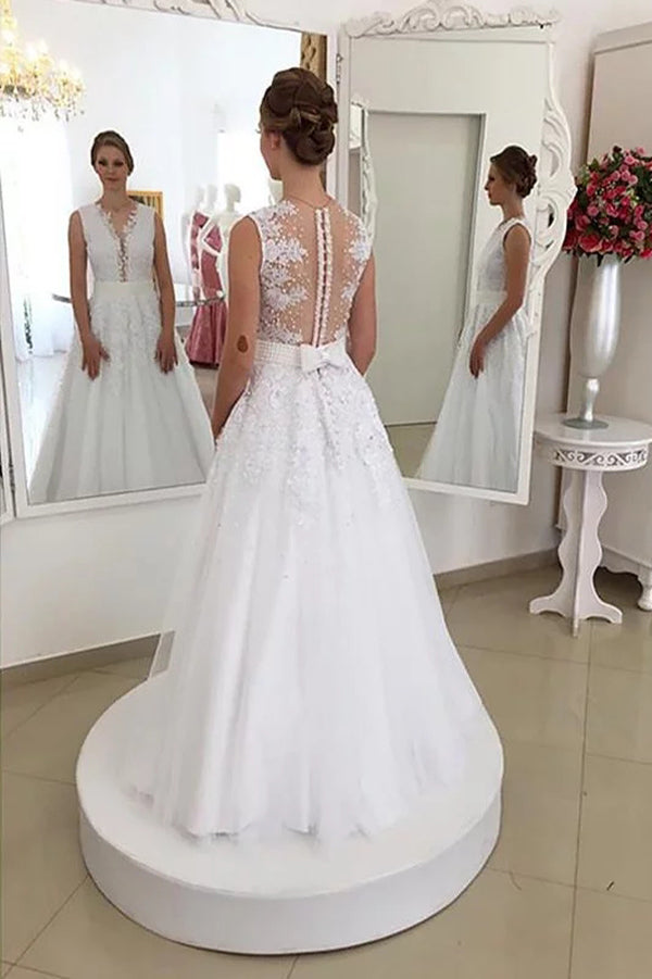 Charming Sleeveless Lace Tulle Brush Train With Bowknot Wedding Dresses