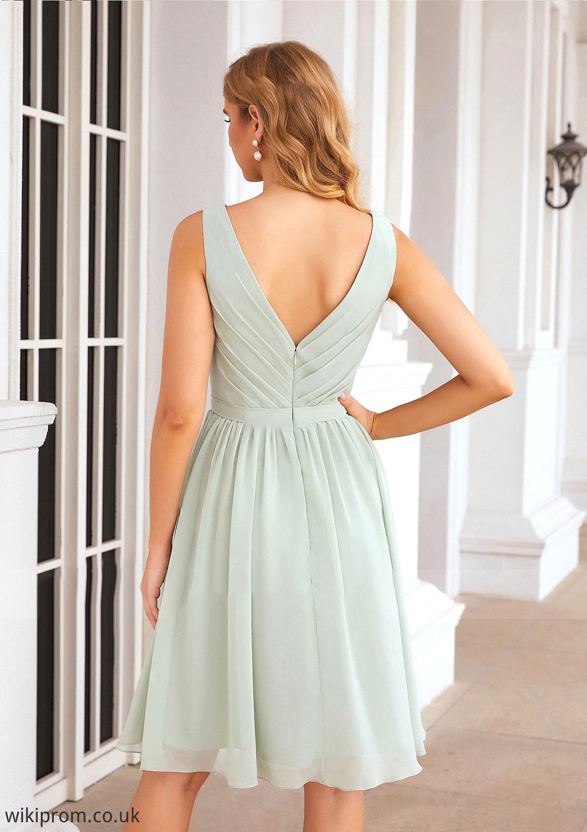 A-line V Neck Sleeveless Chiffon Knee-Length Bridesmaid Dresses With Pleated Waistband Tessa SWKP0025383