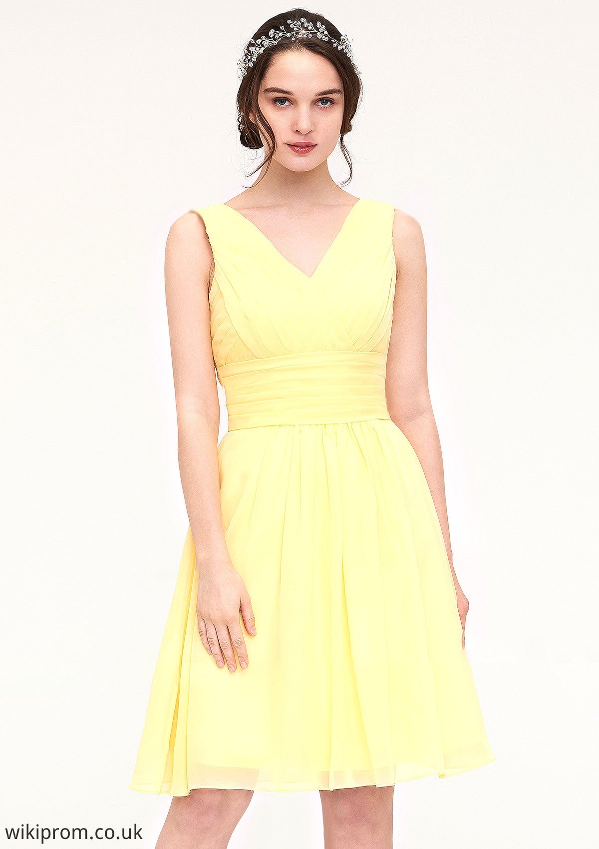 V Neck Sleeveless A-line/Princess Chiffon Knee-Length Bridesmaid Dresses With Pleated Jazlene SWKP0025414