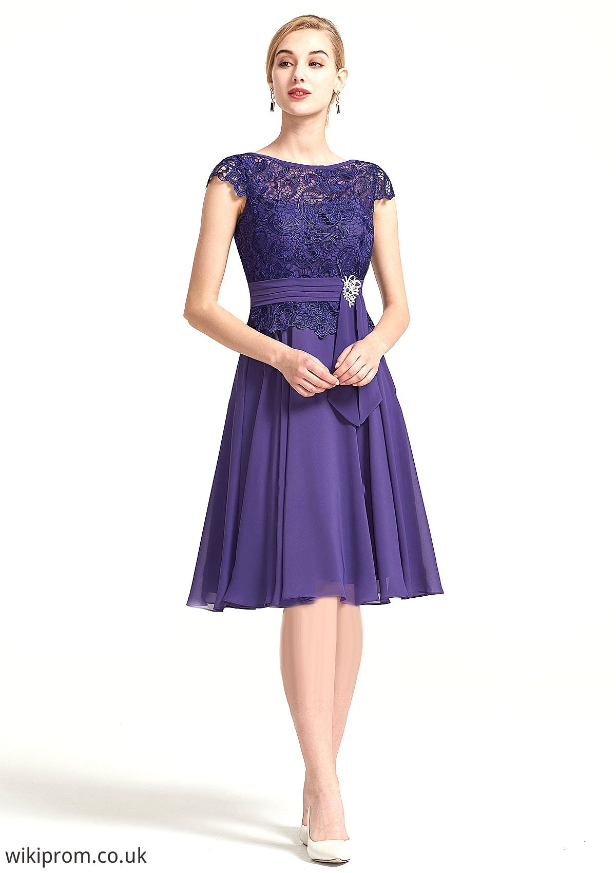 Sleeveless Bateau Knee-Length A-line/Princess Chiffon Bridesmaid Dresses With Rhinestone Appliqued Sashes Zaniyah SWKP0025496