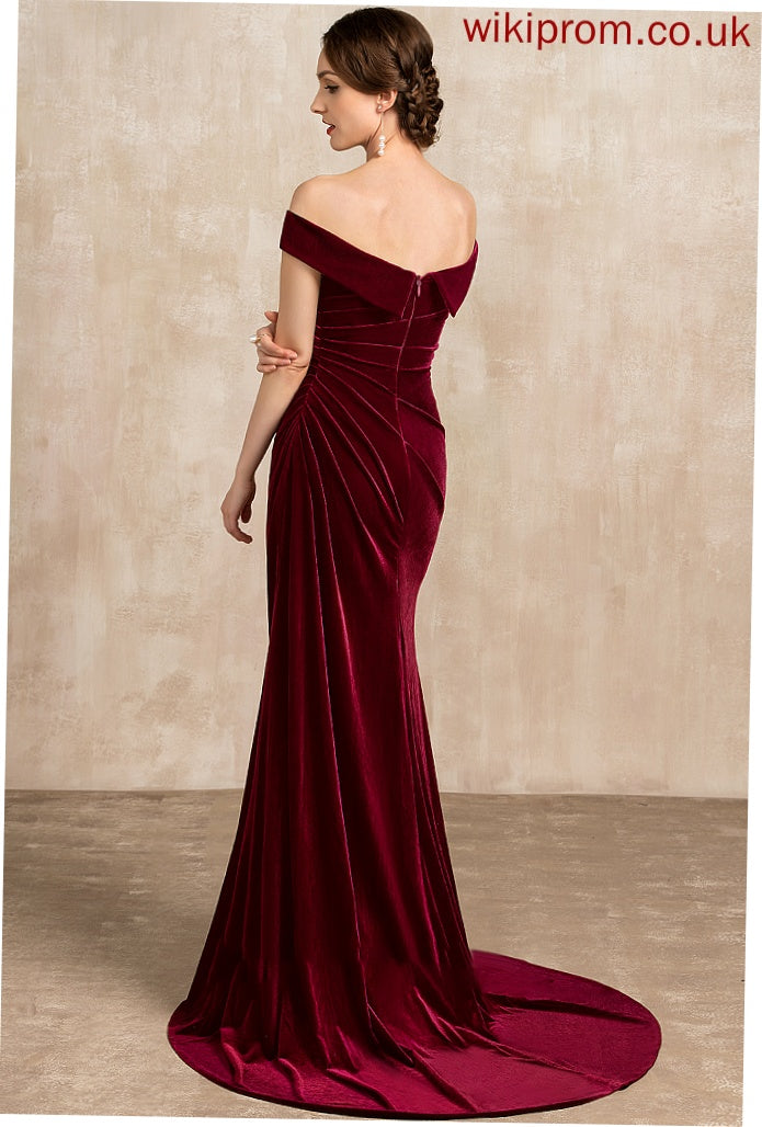 Velvet of Mother of the Bride Dresses Dress Bride Train Ruffle Autumn Sweep the Off-the-Shoulder With Mother Trumpet/Mermaid