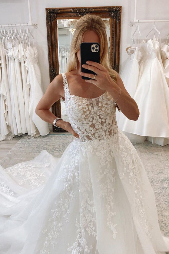 Elegant Ball Gown Scoop Neck Long Wedding Dresses with Appliques