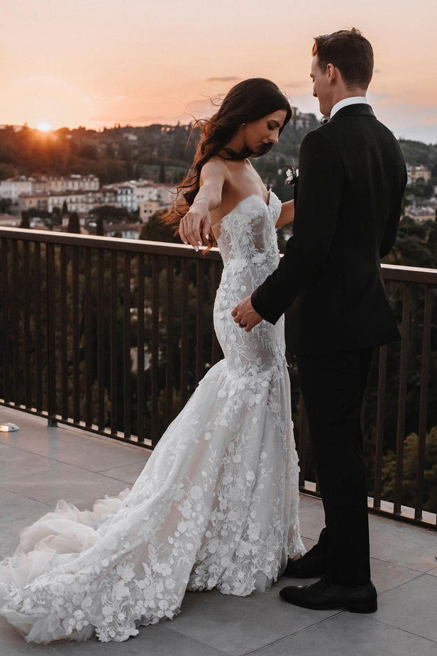 Charming Mermaid Sweetheart Lace Wedding Dresses with Appliques