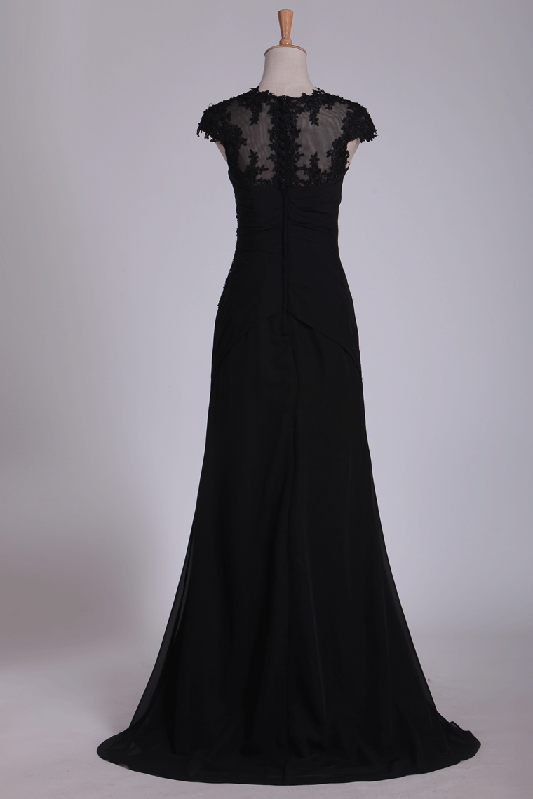 Black Evening Dresses V Neck Mermaid With Applique Sweep Train Chiffon