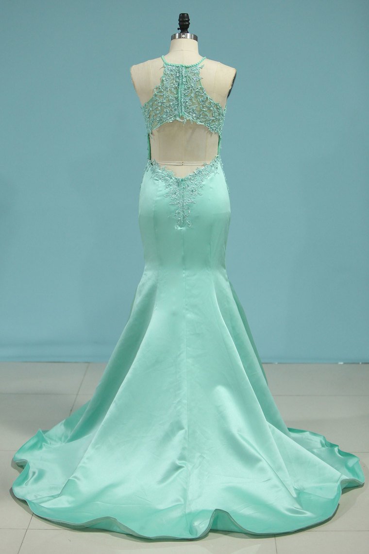 New Arrival Open Back Prom Dresses Mermaid Satin With Beads And Applique