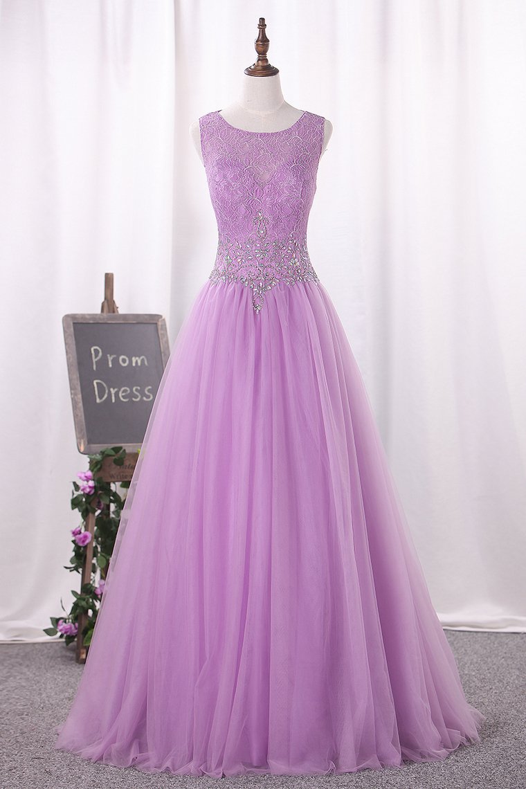 Ball Gown Scoop Quinceanera Dresses Floor-Length Tulle Lace Up Back