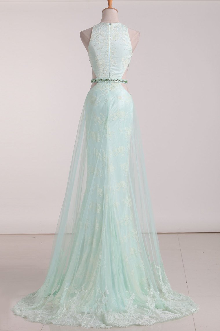 Scoop Mermaid Tulle Prom Dresses With Beads And Applique