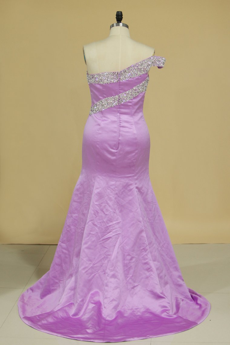 Mermaid One Shoulder Prom Dresses With Beading Satin