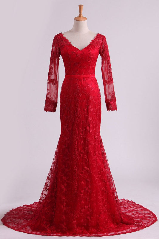 Red V-Neck Evening Dresses Mermaid With Applique Lace And Tulle