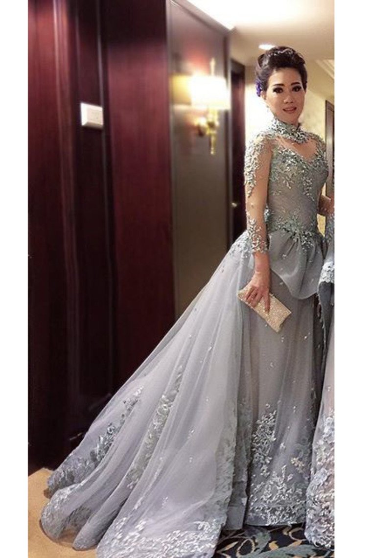 A Line Prom Dresses High Neck Long Sleeves Tulle With Applique Court Train