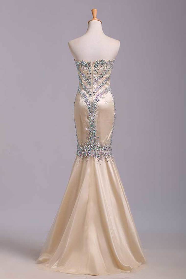 Vintage Sweetheart Floor Length Mermaid/Trumpet Beaded Tulle Prom Dresses