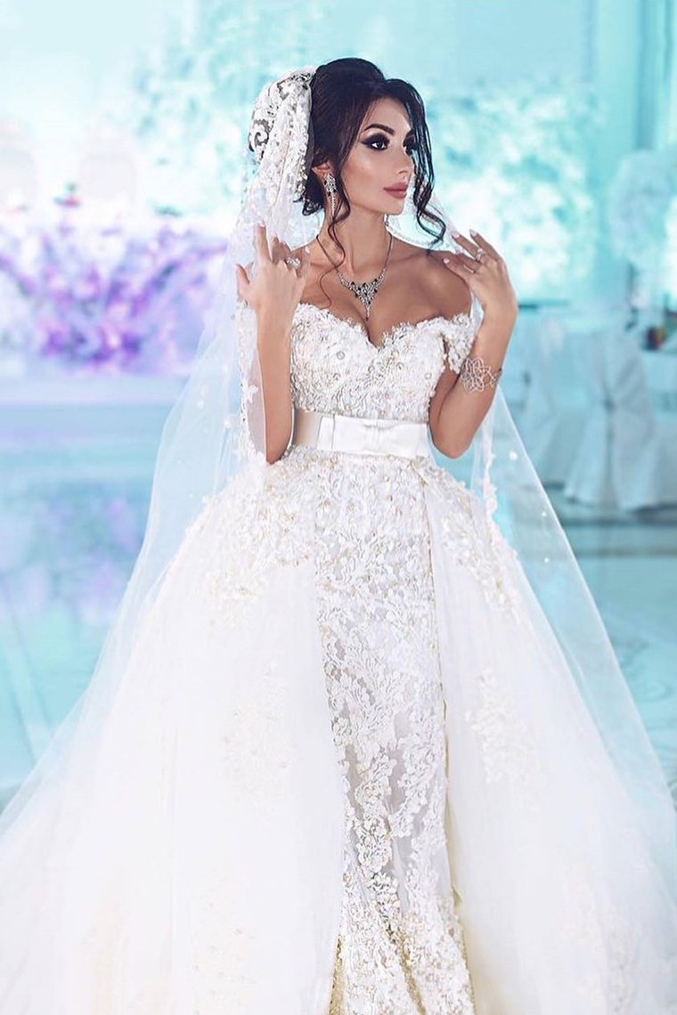 Off The Shoulder Wedding Dresses Sheath Tulle With Applique And Beads