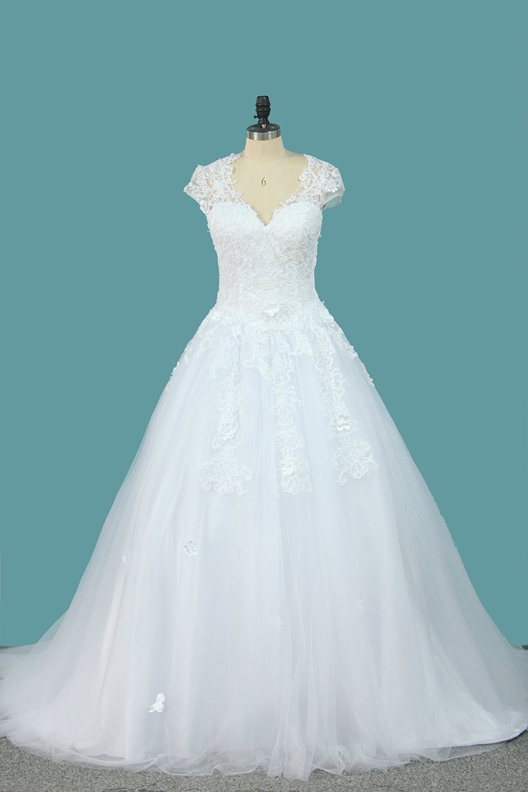 Ball Gown Short Sleeves Scoop Wedding Dresses Tulle With Applique