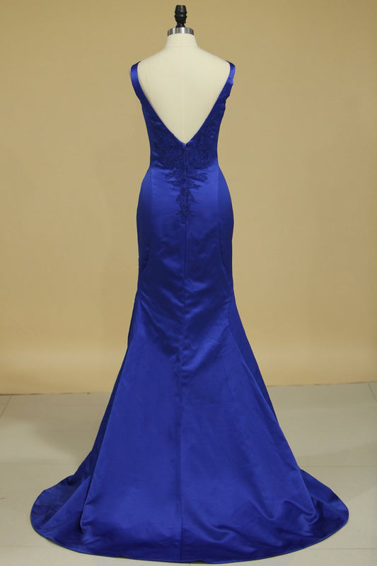 Bateau Open Back Evening Dresses Mermaid Satin With Applique