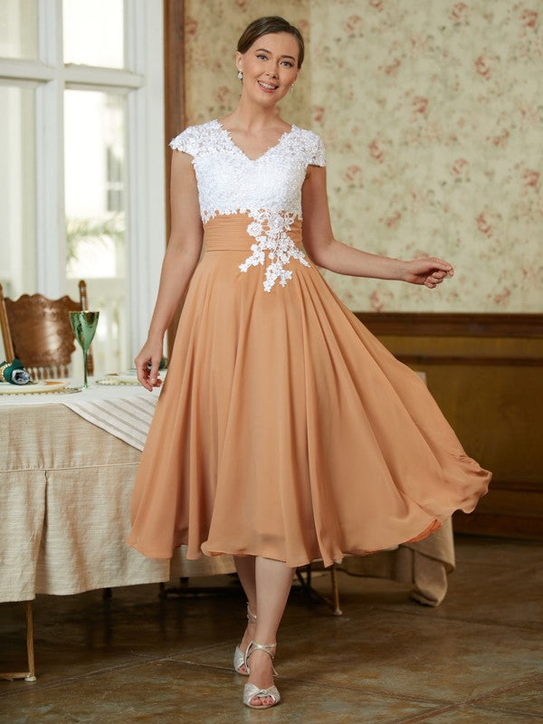 Seraphina A-Line/Princess Chiffon Lace V-neck Sleeveless Tea-Length Mother of the Bride Dresses SWKP0020364