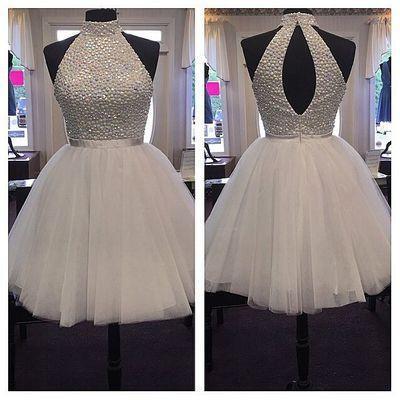 2024 Chic Halter Sexy Open Back White Beading Sleeveless Short Tulle Homecoming Dress WK258